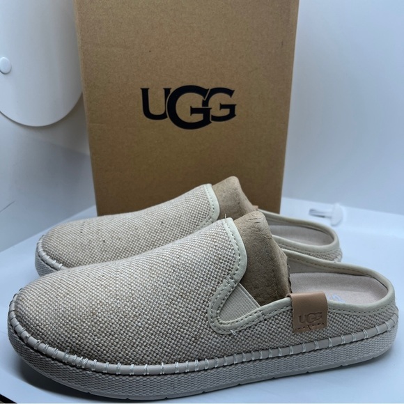 UGG Shoes - Womens UGG delu shoes